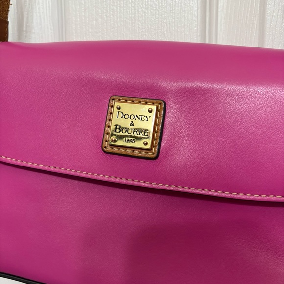Dooney & Bourke | Pink and Brown Leather Crossbody Bag - Picture 3 of 10